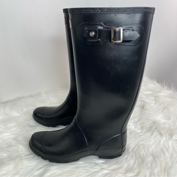 Hunter Women’s Original Black Tall Rain Boots - Picture 3 of 5